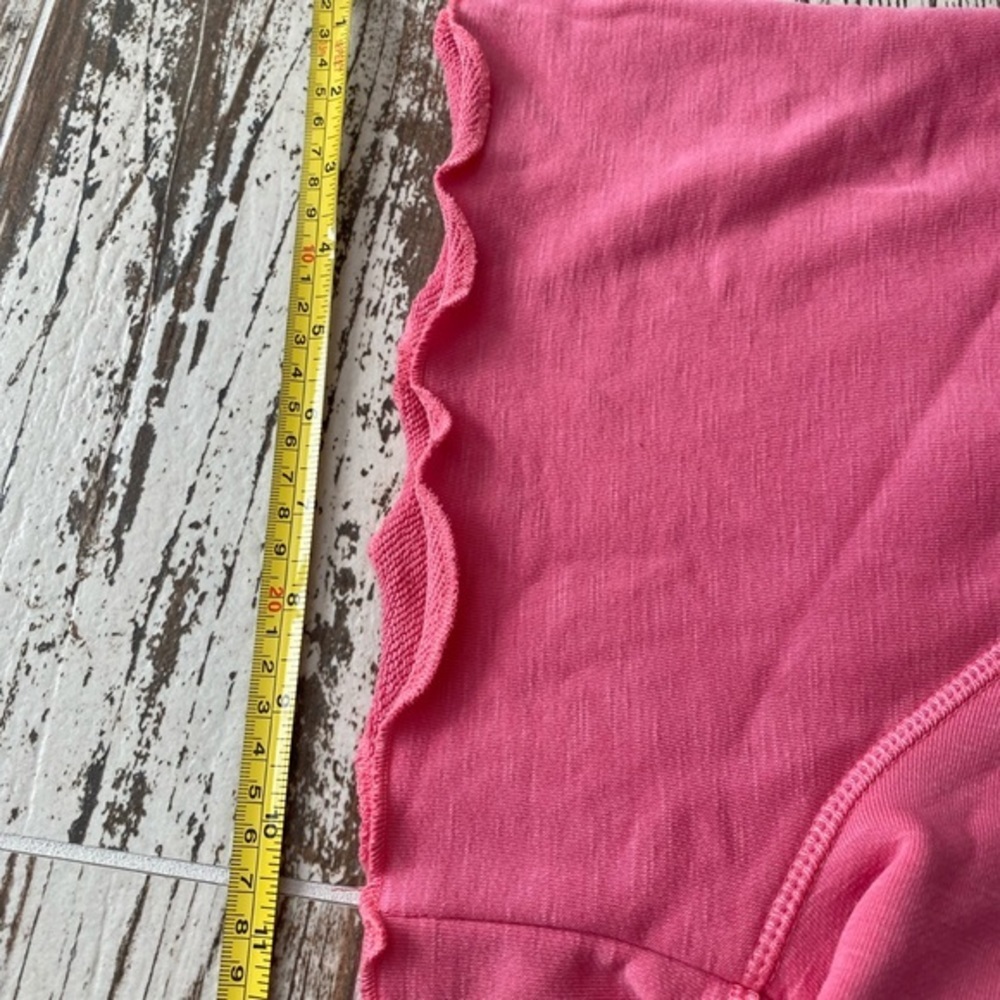 NWT! PINK slightly cropped/wide sleeved CHASER top - Picture 8 of 10